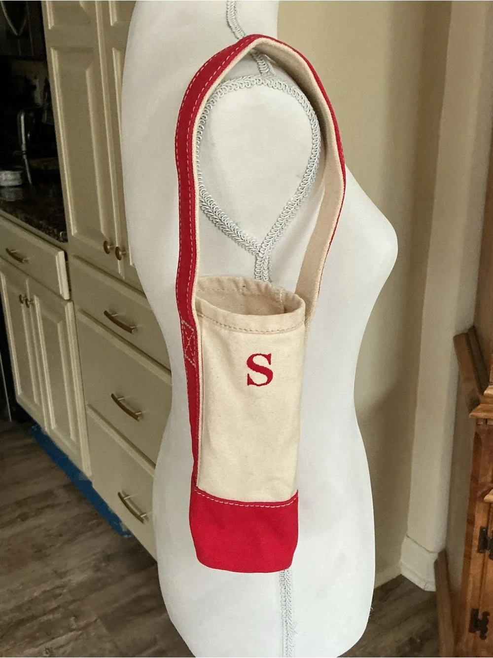 Lands End Canvas Wine Bottle Tote Bag Caddy Red Cream Initial Monogram S